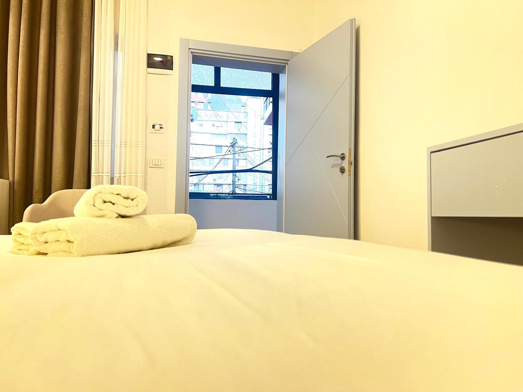 Tirana Square Hotel Buitenkant foto