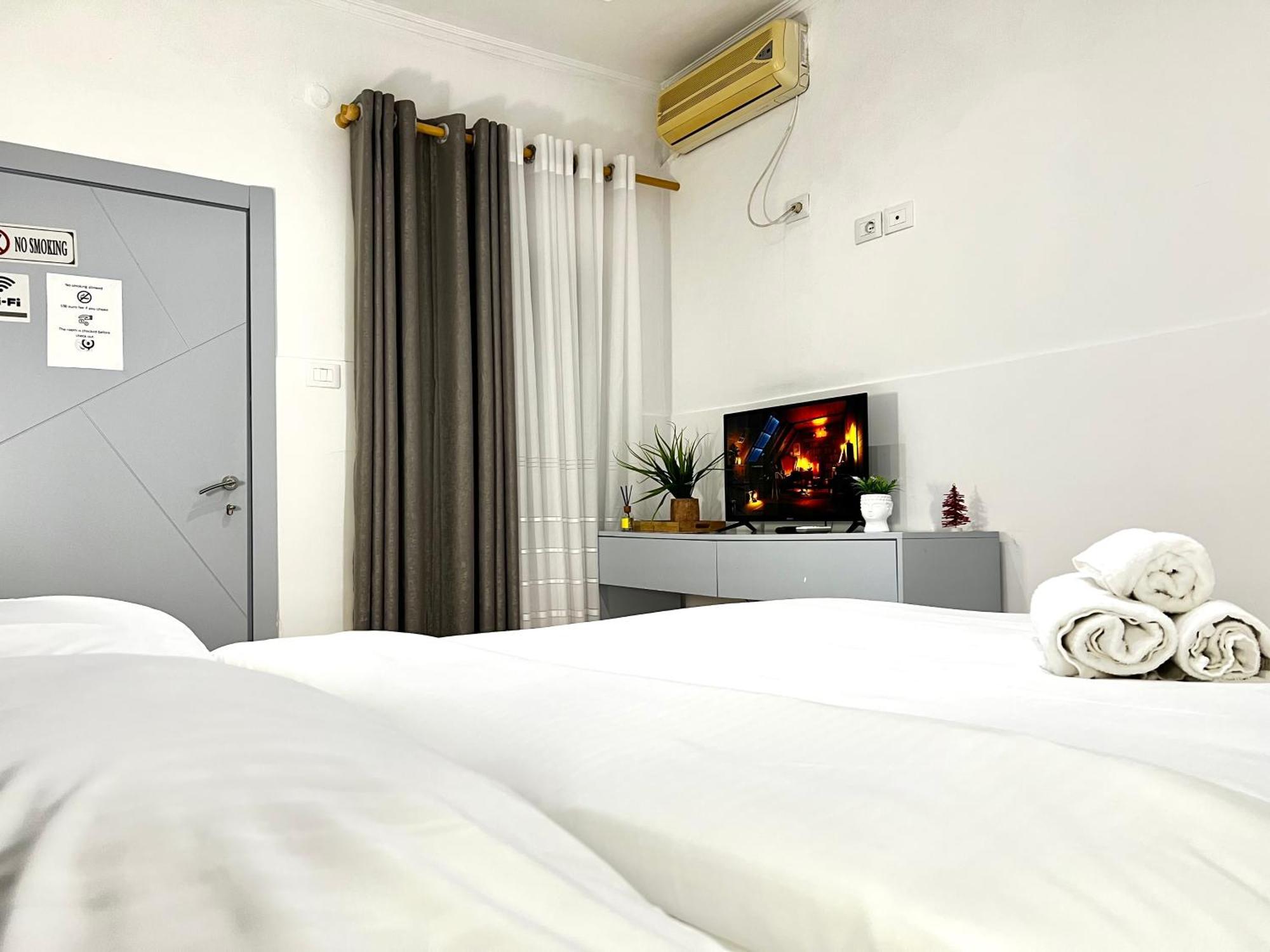 Tirana Square Hotel Buitenkant foto